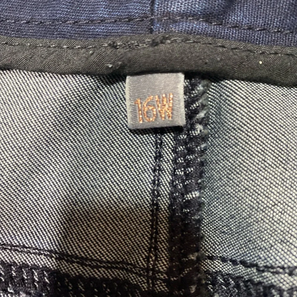 Melissa McCArthy Seven7 Dark Wash Micro Flare 70’s Inspired Jeans Size 16 W - Picture 10 of 16